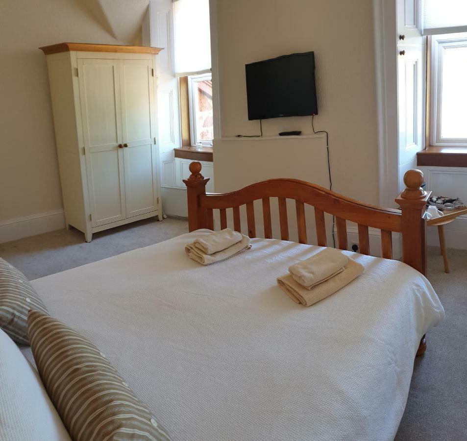 The Old Rectory Bed & Breakfast Largs Exterior photo
